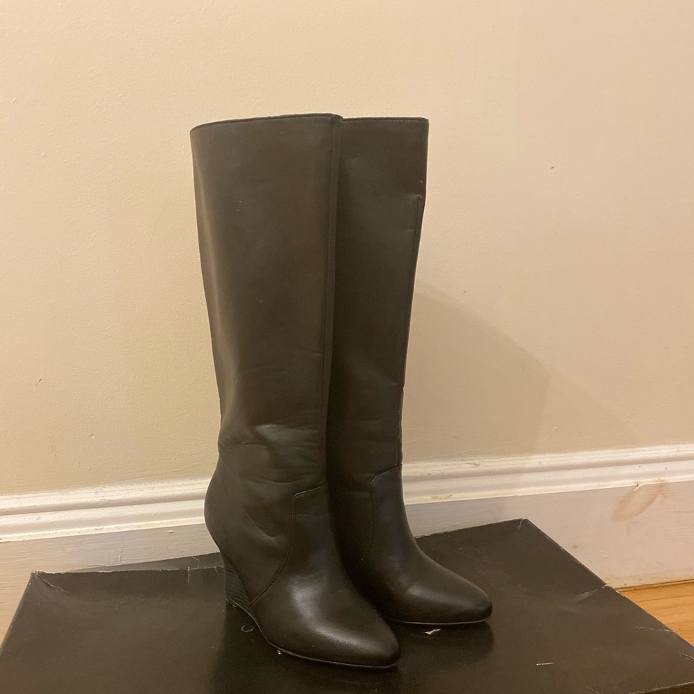 Ann Taylor Tall Wedge Shaft Boot Size 7 in box